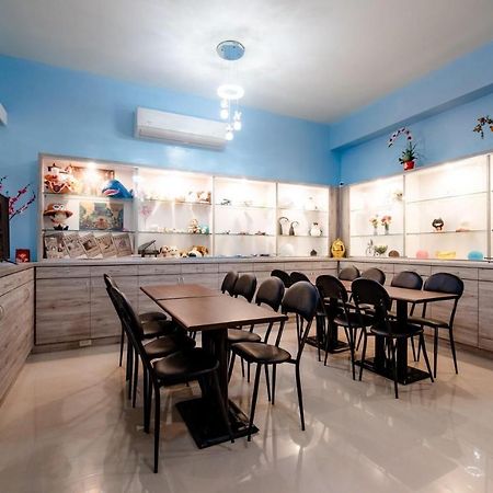 Maifu Apartment Манонг Екстериор снимка