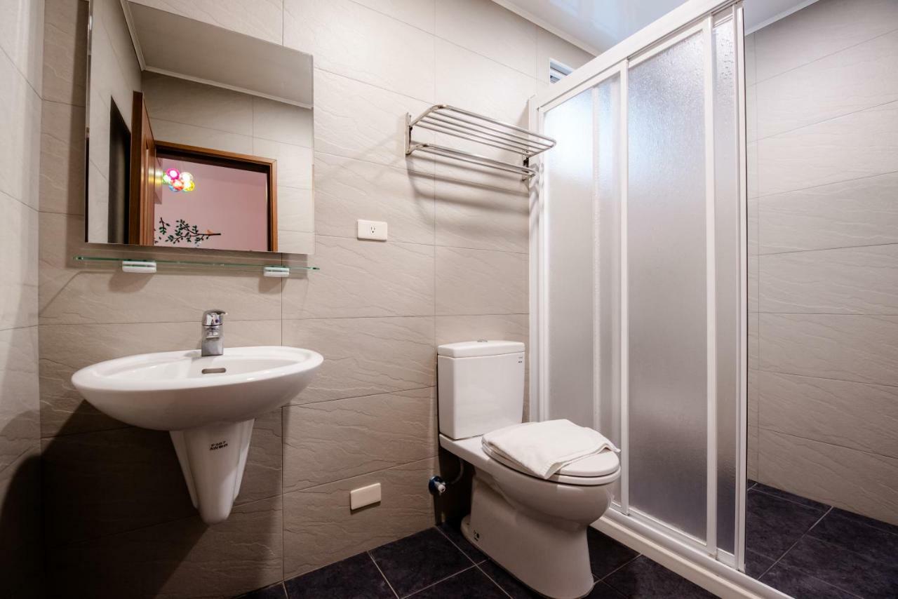 Maifu Apartment Манонг Екстериор снимка